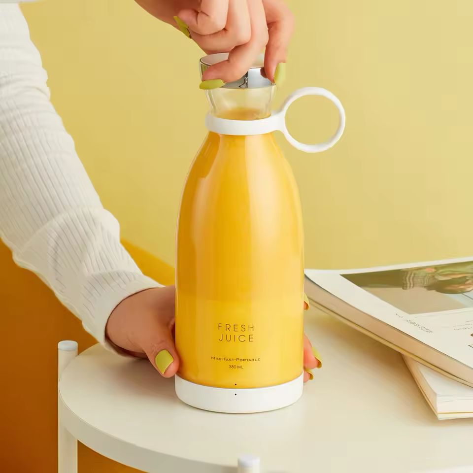Portable Rechargeable juicer blender wireless mixer fresh juice 350ml With charger